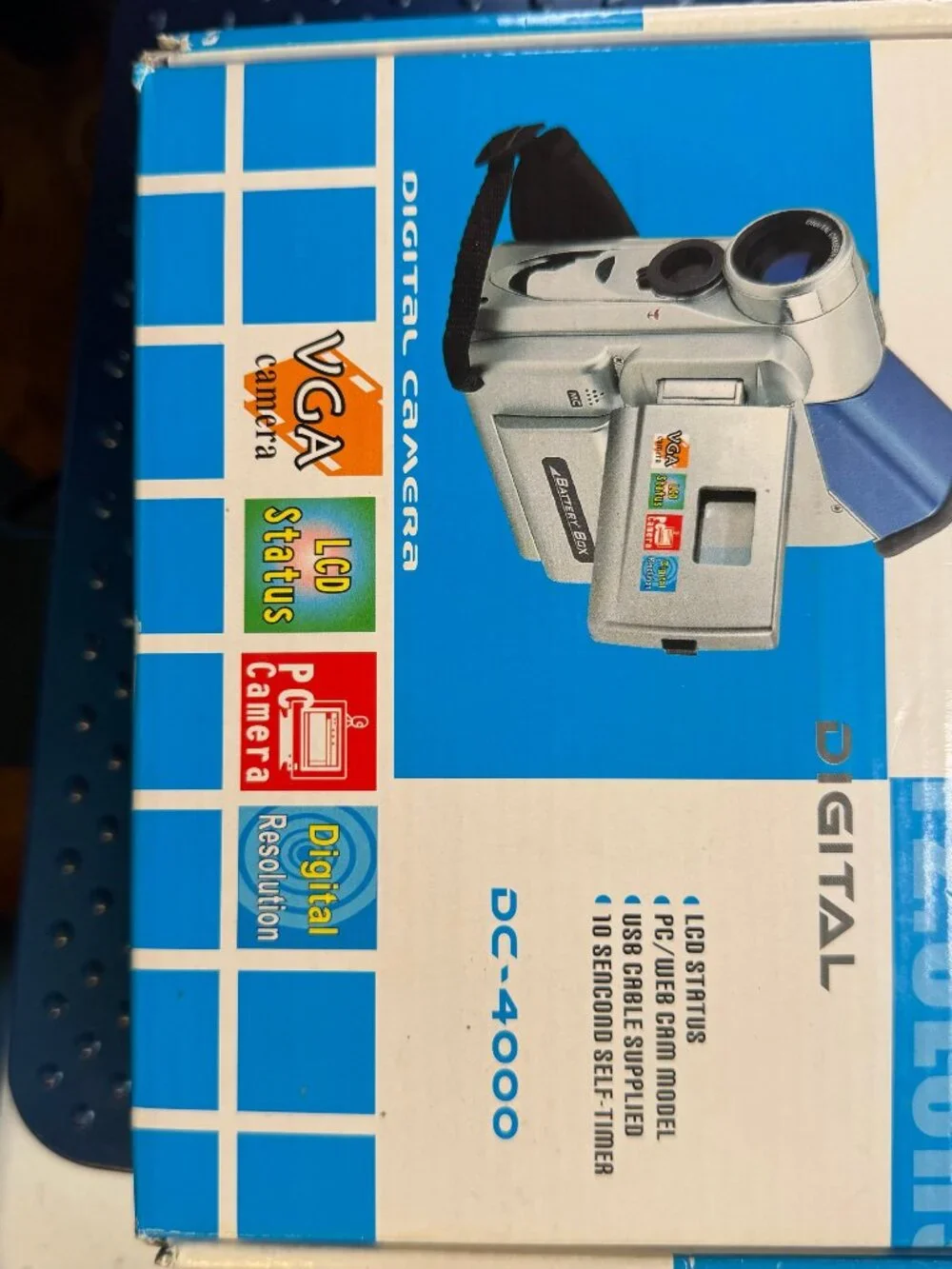 Panoramic DC-4000 Digital Camera with VGA and LCD Status